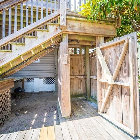 Salty Shack Unit C - Salty Shack - Dog Friendly Home - Across From The Beach - Central Location! Folly Beach Exterior foto